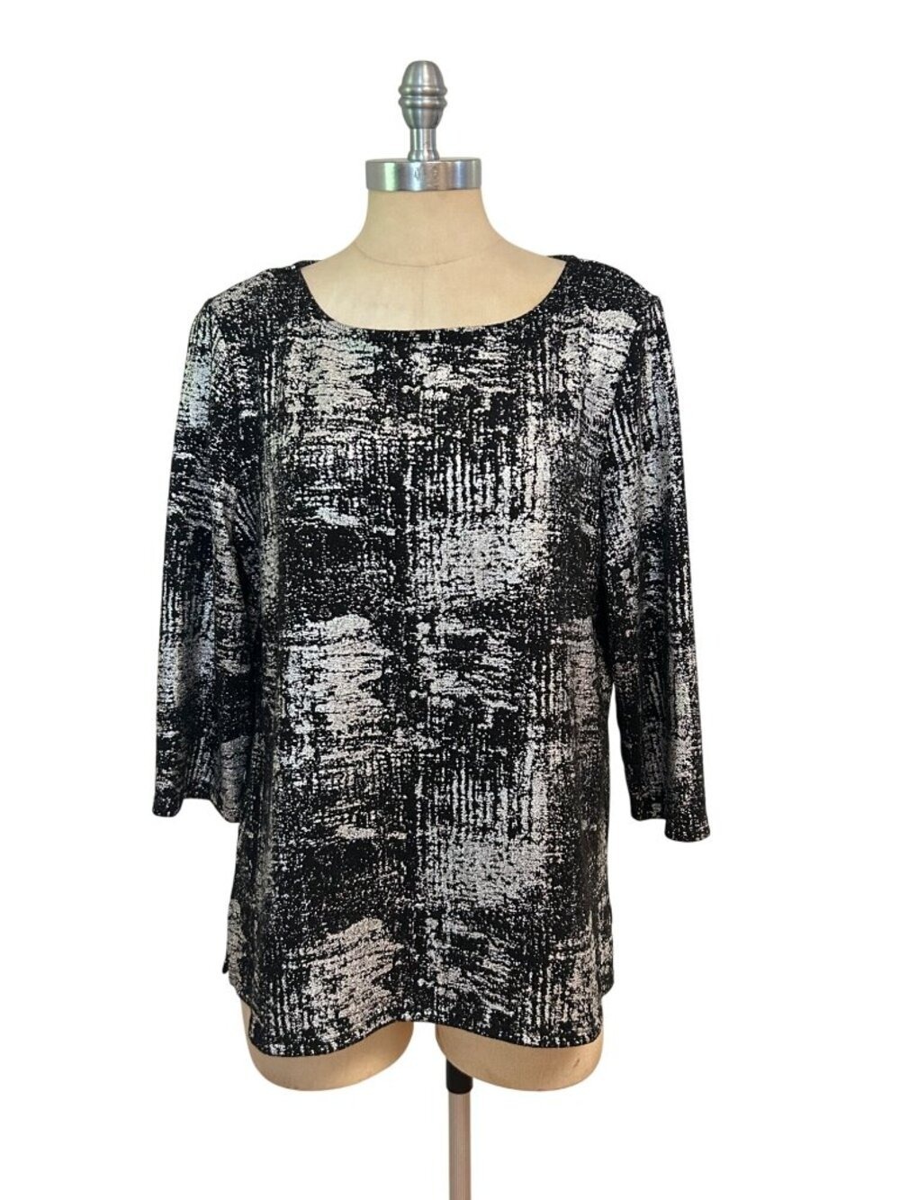 Chico's Easywear Black & Silver Abstract Print 3/4 Sleeve Top Size 2 Large
